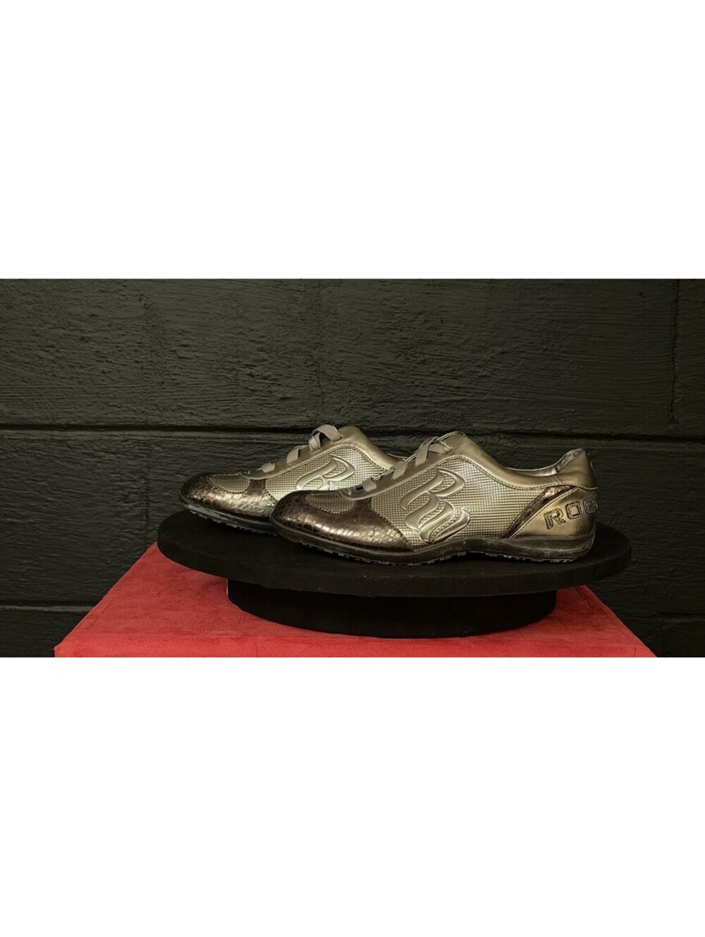 ROCAWEAR Jesse Silver Sneakers 7.5 Deadstock Y2K Rare Collector Museum Grade